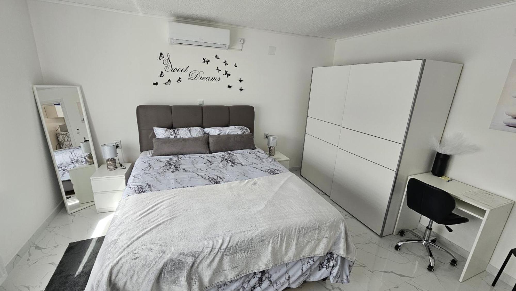 Ena1 & Ena2 -Big Free Parking Apartment Karlovac Luaran gambar