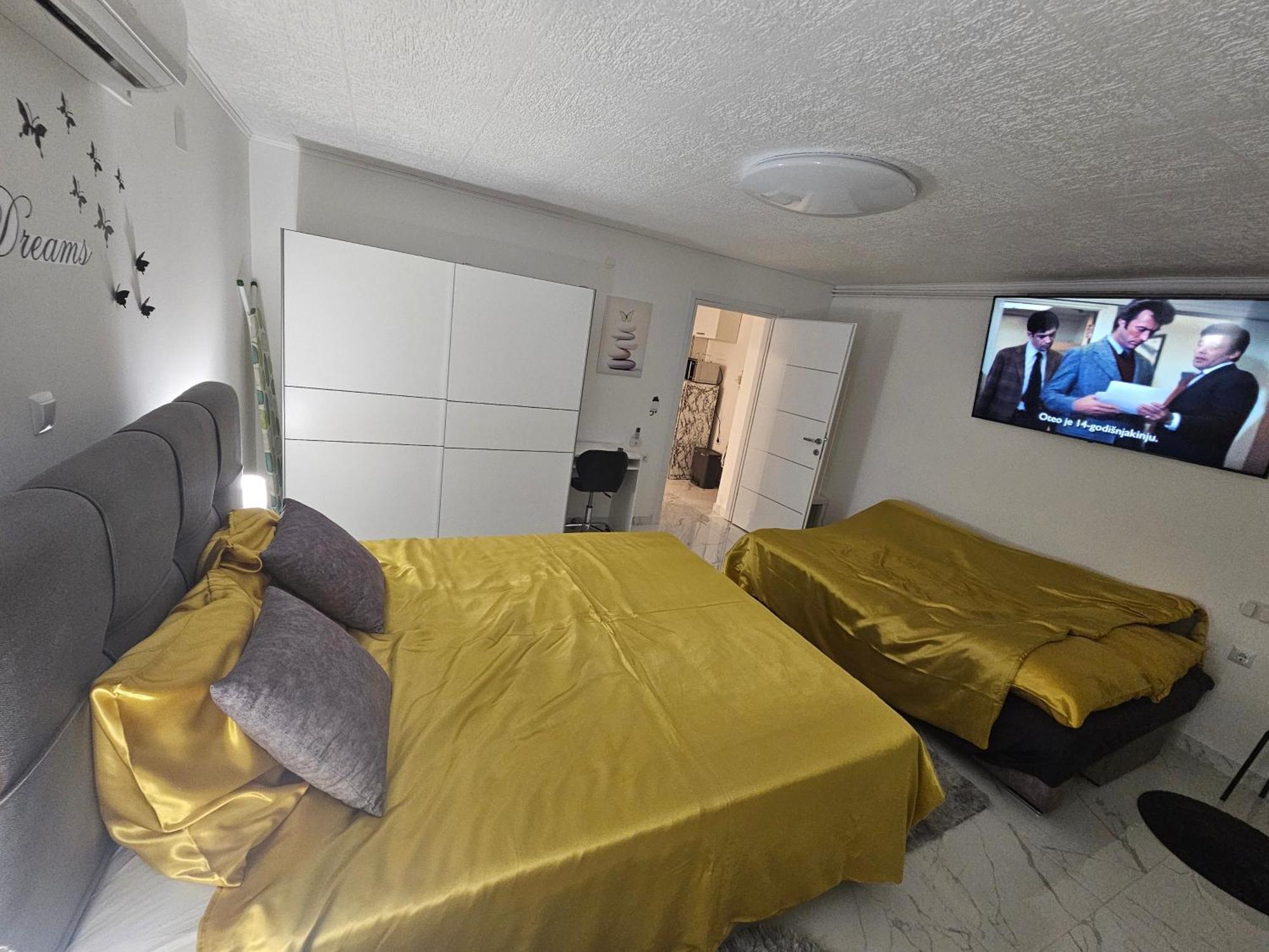 Ena1 & Ena2 -Big Free Parking Apartment Karlovac Luaran gambar