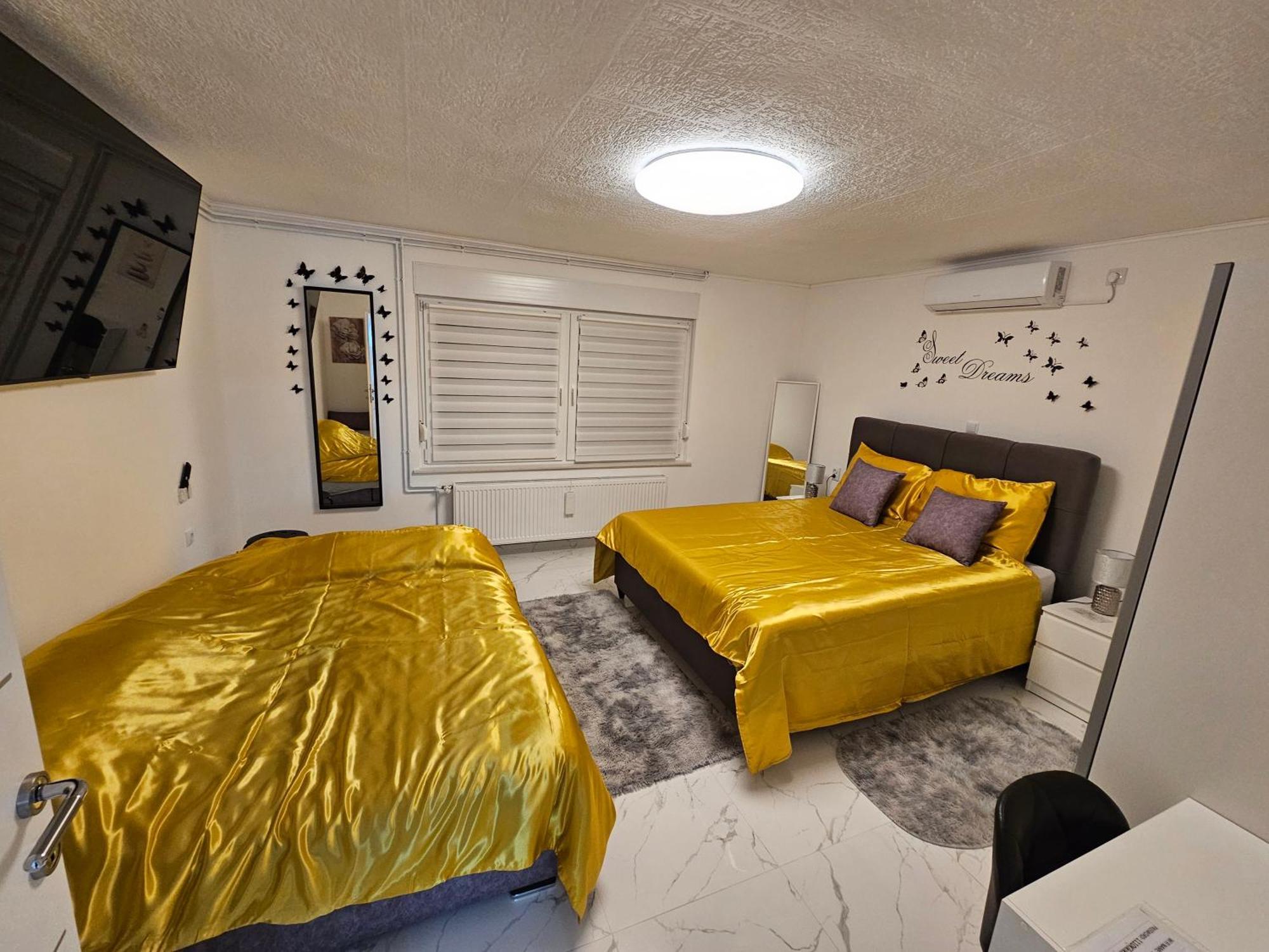 Ena1 & Ena2 -Big Free Parking Apartment Karlovac Luaran gambar