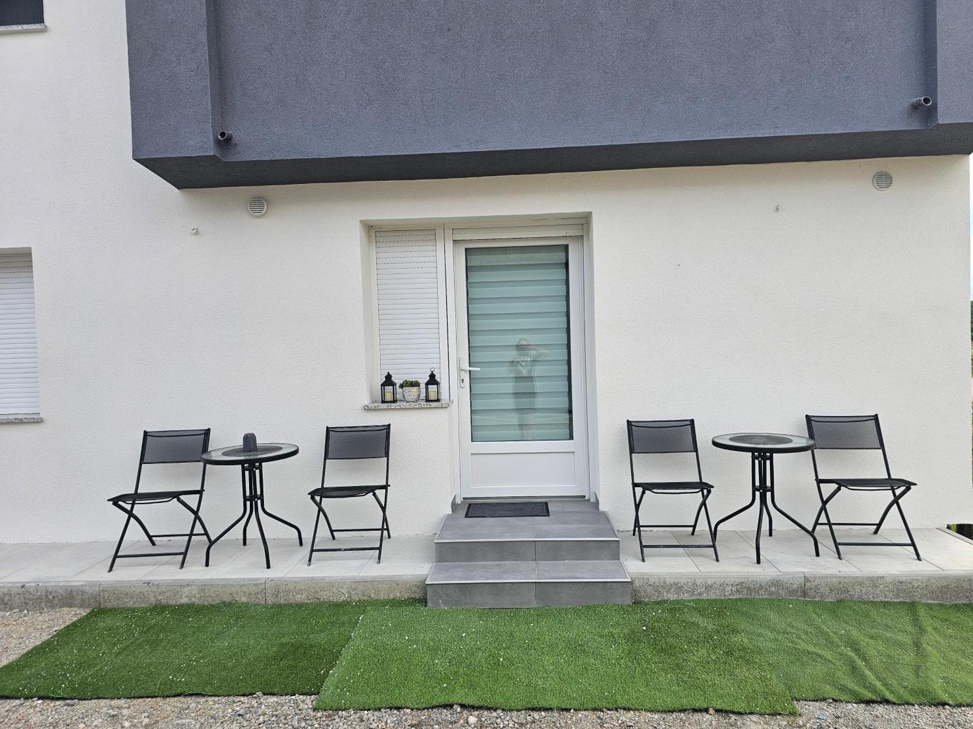 Ena1 & Ena2 -Big Free Parking Apartment Karlovac Luaran gambar